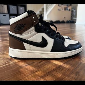 Air Jordan 1 Retro High Dark Mocha